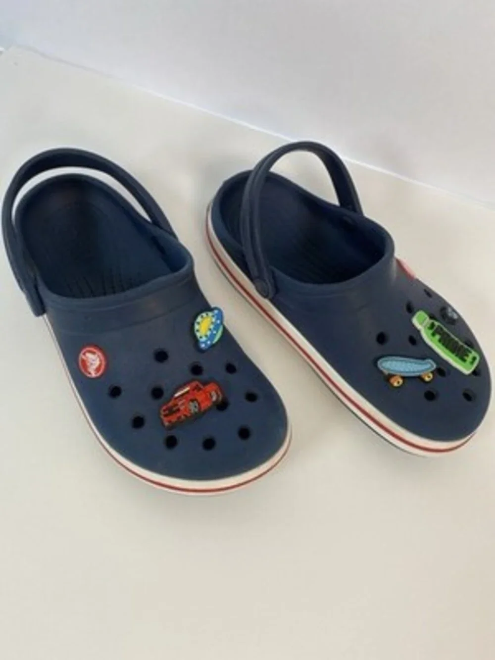 Crocs Unisex Navy Clog Sandals size C13 W/Charms.